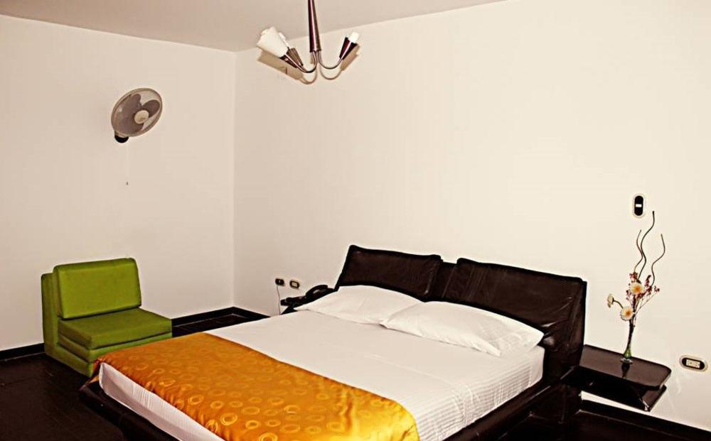 Hotel Brisas De San Francisco Medellín Esterno foto